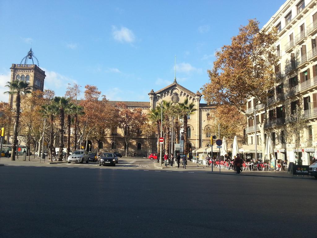 Estudios Pelayo Guest House Barcelona Eksteriør billede